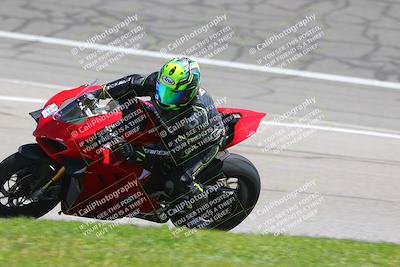 media/Apr-23-2022-Fastrack Riders (Sat) [[cb2d6ae73d]]/LEVEL 1/1145AM TURN 3 AND 4/
